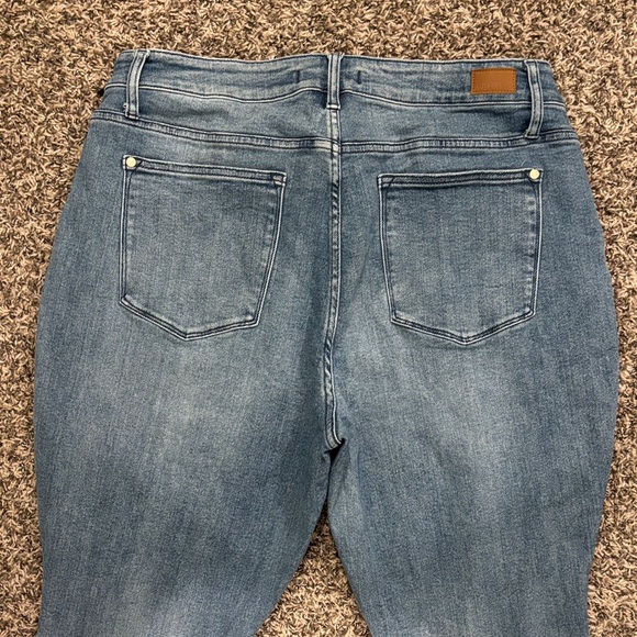 Judy Blue Light Wash Relaxed Fit Ankle Jeans Size 20 W - Picture 6 of 10